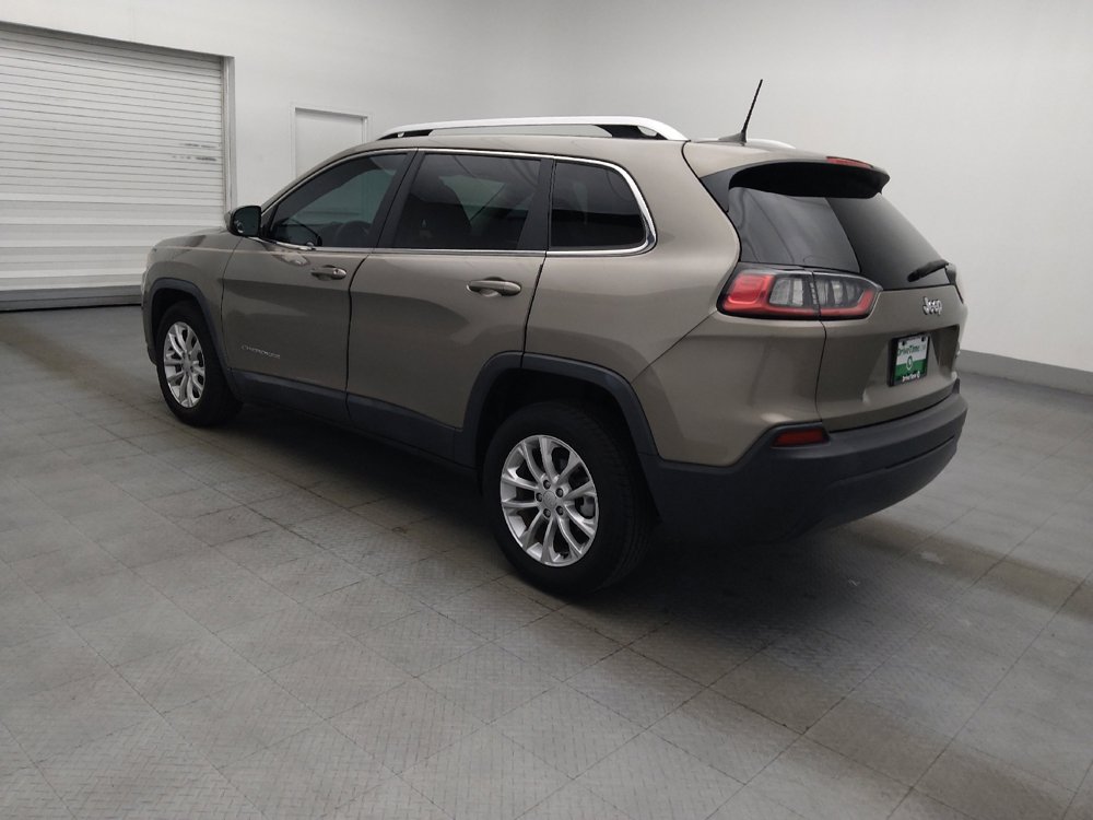 Used 2019 Jeep Cherokee Latitude w/ Popular Appearance Group FWD image 3
