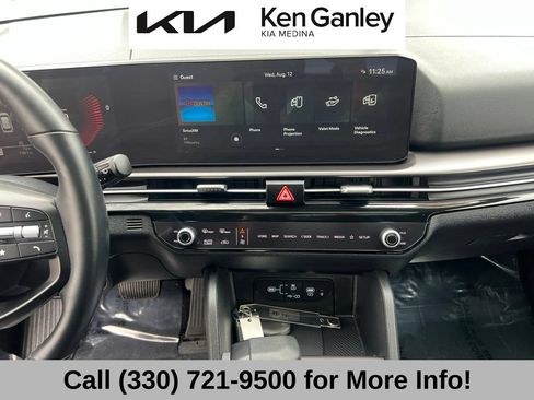Certified 2026 Kia Sportage EX w/ EX Panorama Roof Package FWD image 34