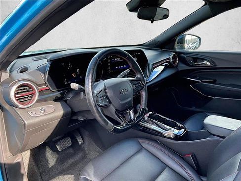 Used 2025 Chevrolet Trax RS w/ Driver Confidence Package FWD image 14