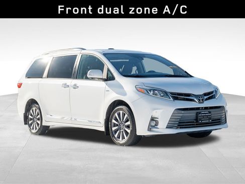 Used 2020 Toyota Sienna Limited Premium image 3