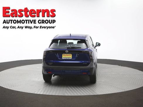 Used 2025 Nissan Kicks S AWD/4WD image 36