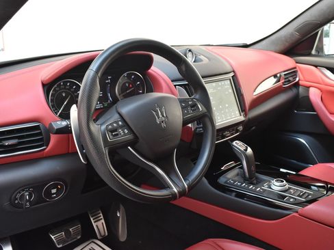 Used 2023 Maserati Levante Modena AWD/4WD image 13