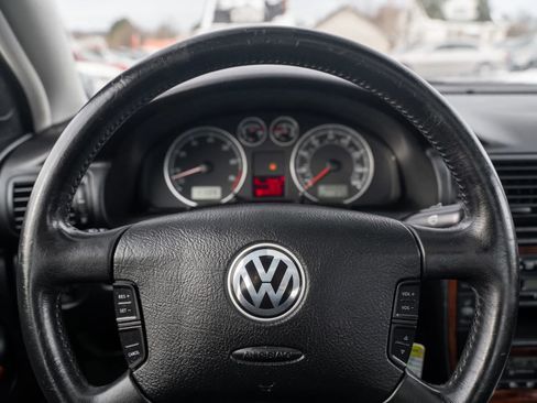 Used 2001 Volkswagen Passat GLX image 17