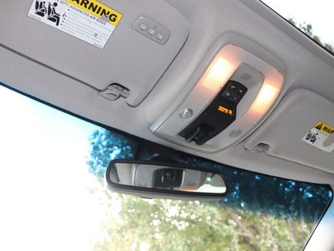 Used 2011 Volvo XC70 T6 image 25