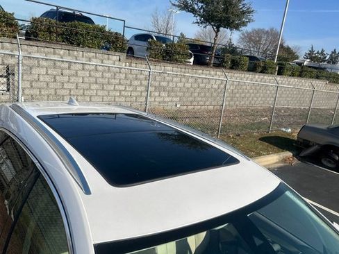 Used 2023 Cadillac XT5 Premium Luxury w/ Technology Package image 3