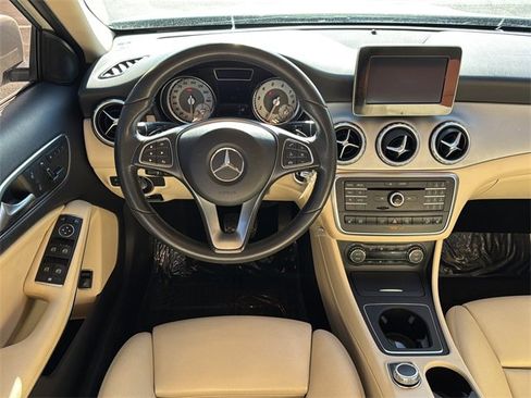Used 2017 Mercedes-Benz GLA 250 GLA 250 image 11