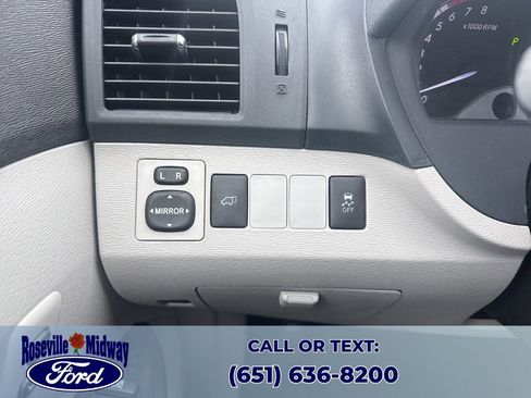 Used 2013 Toyota Venza XLE image 22