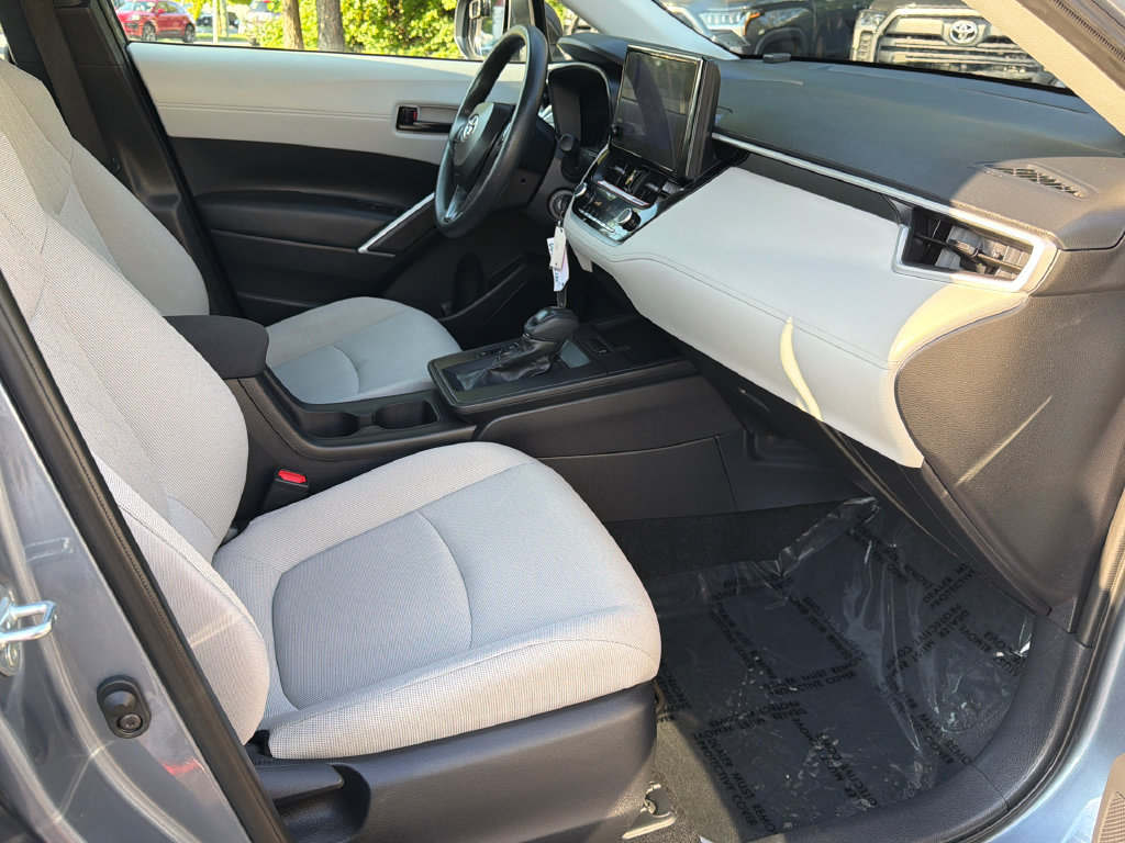 Used 2026 Toyota Corolla Cross L FWD image 15