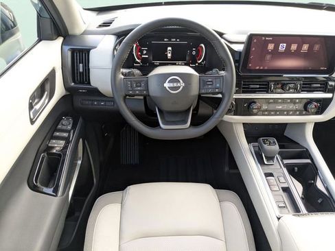 New 2026 Nissan Pathfinder SL FWD image 29