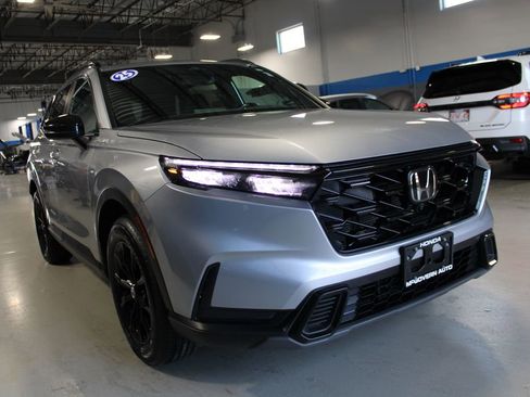 Used 2025 Honda CR-V Sport image 4