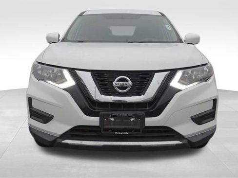 Used 2017 Nissan Rogue S image 9