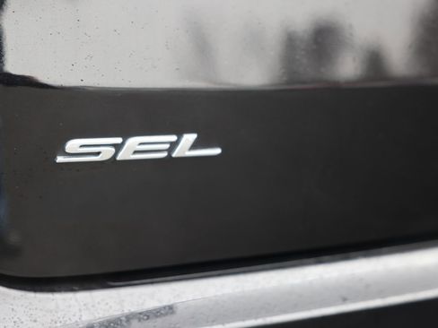 Certified 2022 Ford Edge SEL w/ Convenience Package image 28