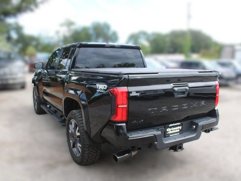 Used 2024 Toyota Tacoma TRD Sport AWD/4WD image 15