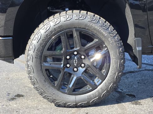 New 2026 Chevrolet Silverado 1500 Custom Trail Boss w/ Midnight Edition image 7