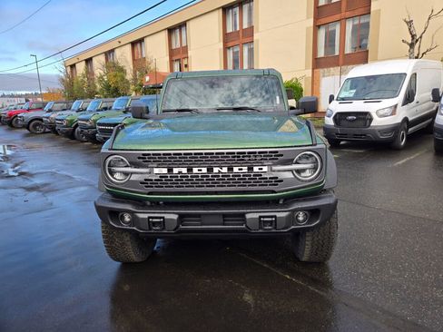 New 2025 Ford Bronco Badlands w/ Sasquatch Package AWD/4WD image 2