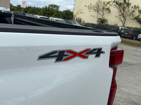 Used 2025 Chevrolet Silverado 2500 LT w/ Convenience Package image 37