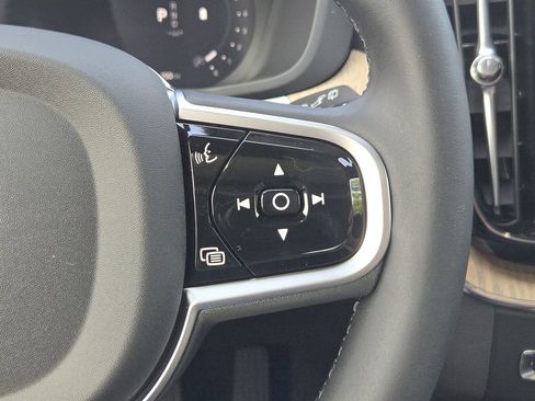 Used 2026 Volvo XC60 B5 Plus w/ Protection Package Premier image 31