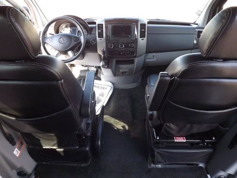 Used 2014 Mercedes-Benz Sprinter 3500 image 26