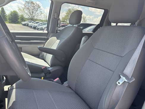 Used 2010 Dodge Grand Caravan Hero FWD image 13