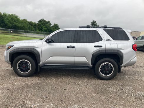 Used 2025 Toyota 4Runner TRD Off-Road Premium w/ Tow Technology Package AWD/4WD image 2