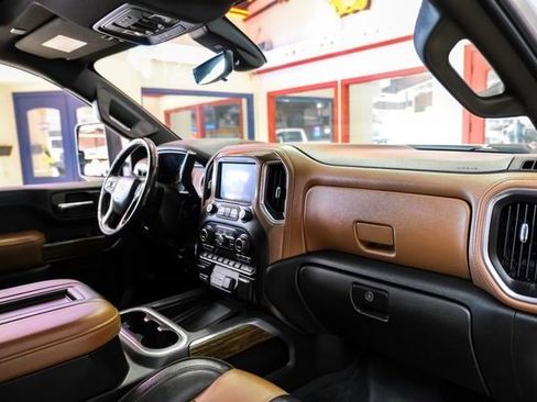 Used 2020 Chevrolet Silverado 3500 High Country image 14