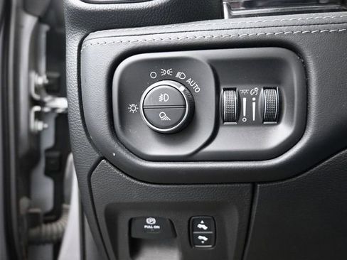 Used 2022 RAM 1500 Limited image 13