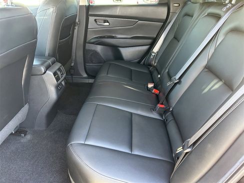 Certified 2025 Nissan Murano SV image 14