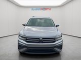 Used 2022 Volkswagen Tiguan SE w/ Panoramic Sunroof Package image 2