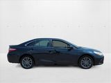 Used 2016 Toyota Camry SE image 4