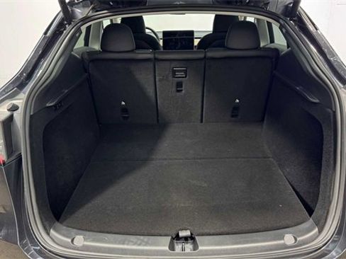 Used 2024 Tesla Model Y Long Range image 31