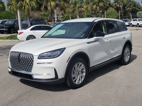 Certified 2023 Lincoln Corsair FWD image 3