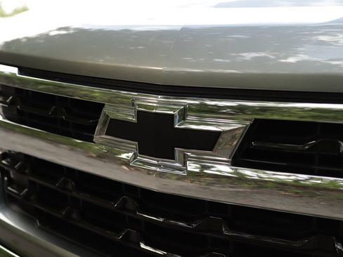 Used 2025 Chevrolet Silverado 1500 LT AWD/4WD image 32