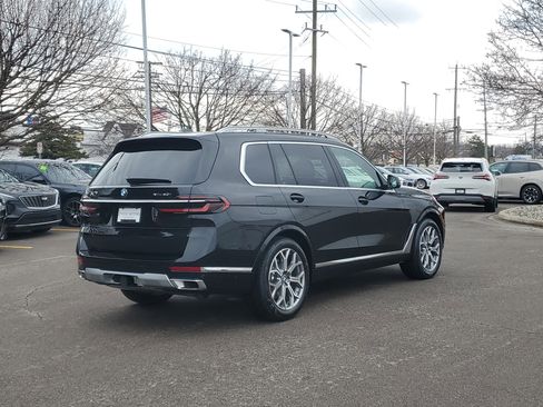 New 2026 BMW X7 xDrive40i w/ Climate Comfort Package image 3
