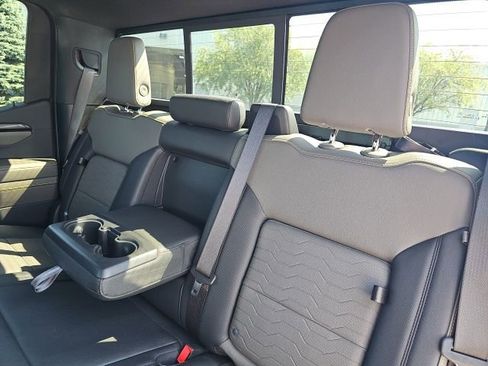 Used 2023 Chevrolet Silverado 1500 ZR2 w/ Technology Package image 27