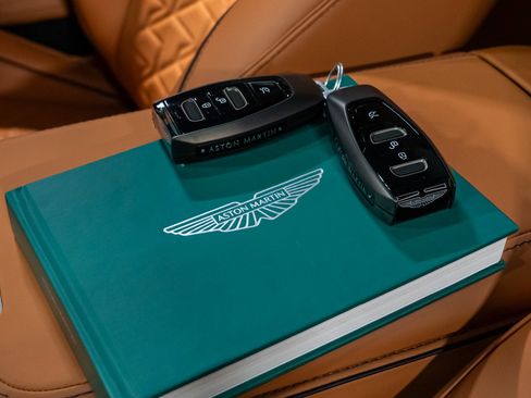 Used 2025 Aston Martin Vanquish image 80