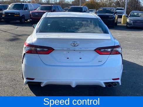 Used 2023 Toyota Camry SE image 4