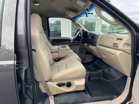 Used 2006 Ford F250 XL AWD/4WD image 13