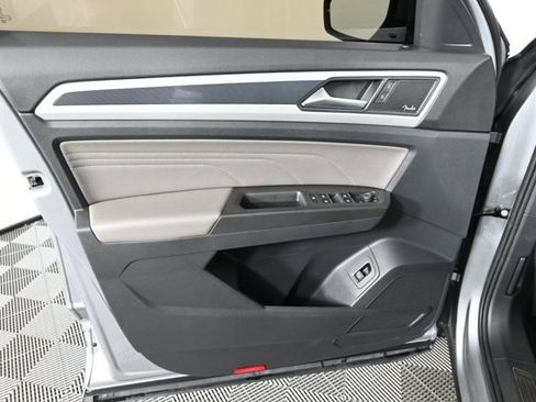 Certified 2022 Volkswagen Atlas SEL Premium image 22