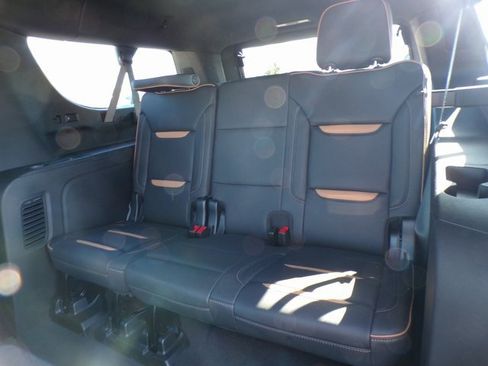 Used 2023 GMC Yukon XL AT4 w/ AT4 Premium Plus Package image 10