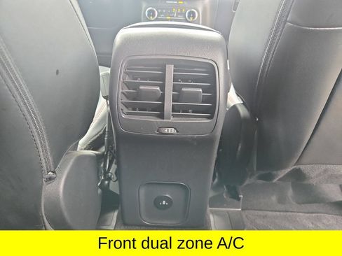 Used 2025 Ford Escape ST-Line AWD/4WD image 19