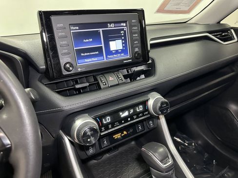 Used 2022 Toyota RAV4 XLE Premium AWD/4WD image 28