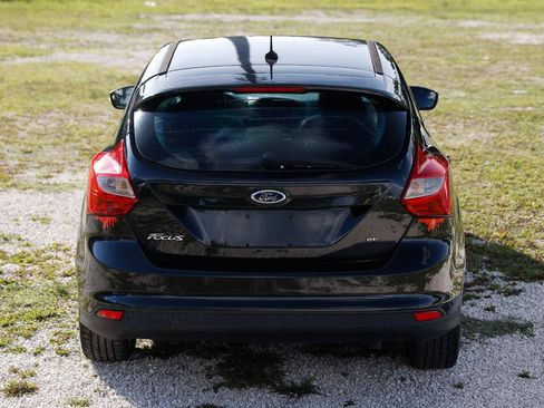 Used 2013 Ford Focus SE FWD image 9
