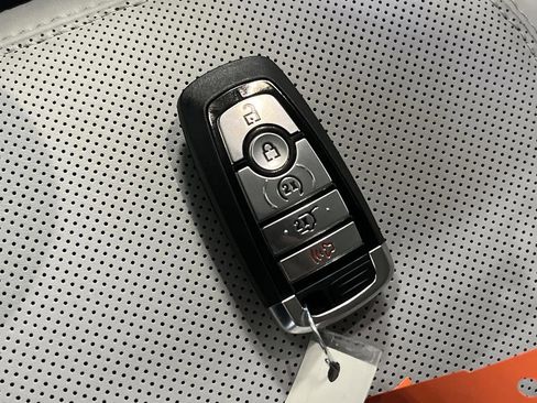 Used 2025 Ford Expedition Max Platinum w/ Platinum Ultimate Package image 32