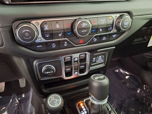 New 2026 Jeep Wrangler Sahara image 23