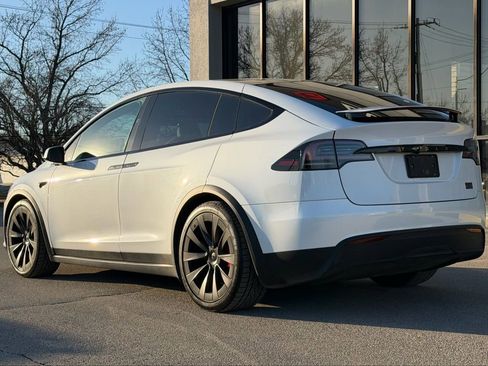 Used 2023 Tesla Model X Plaid image 6