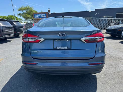 Used 2019 Ford Fusion S FWD image 5