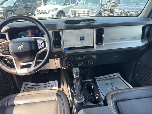 Used 2025 Ford Bronco Outer Banks AWD/4WD image 16