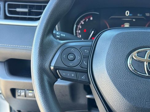 Used 2024 Toyota RAV4 LE image 31