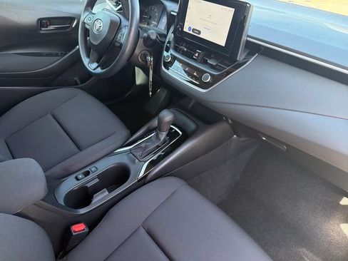 Used 2023 Toyota Corolla LE FWD image 16