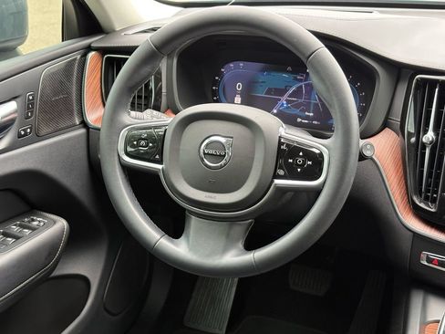 Used 2023 Volvo XC60 B5 Ultimate AWD/4WD image 12